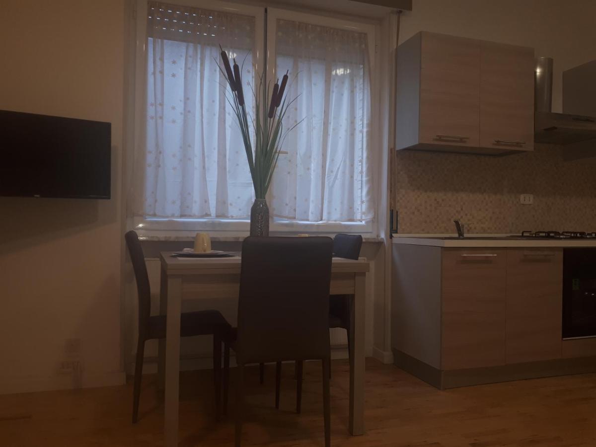 Central House Apartment Caserta Exterior foto