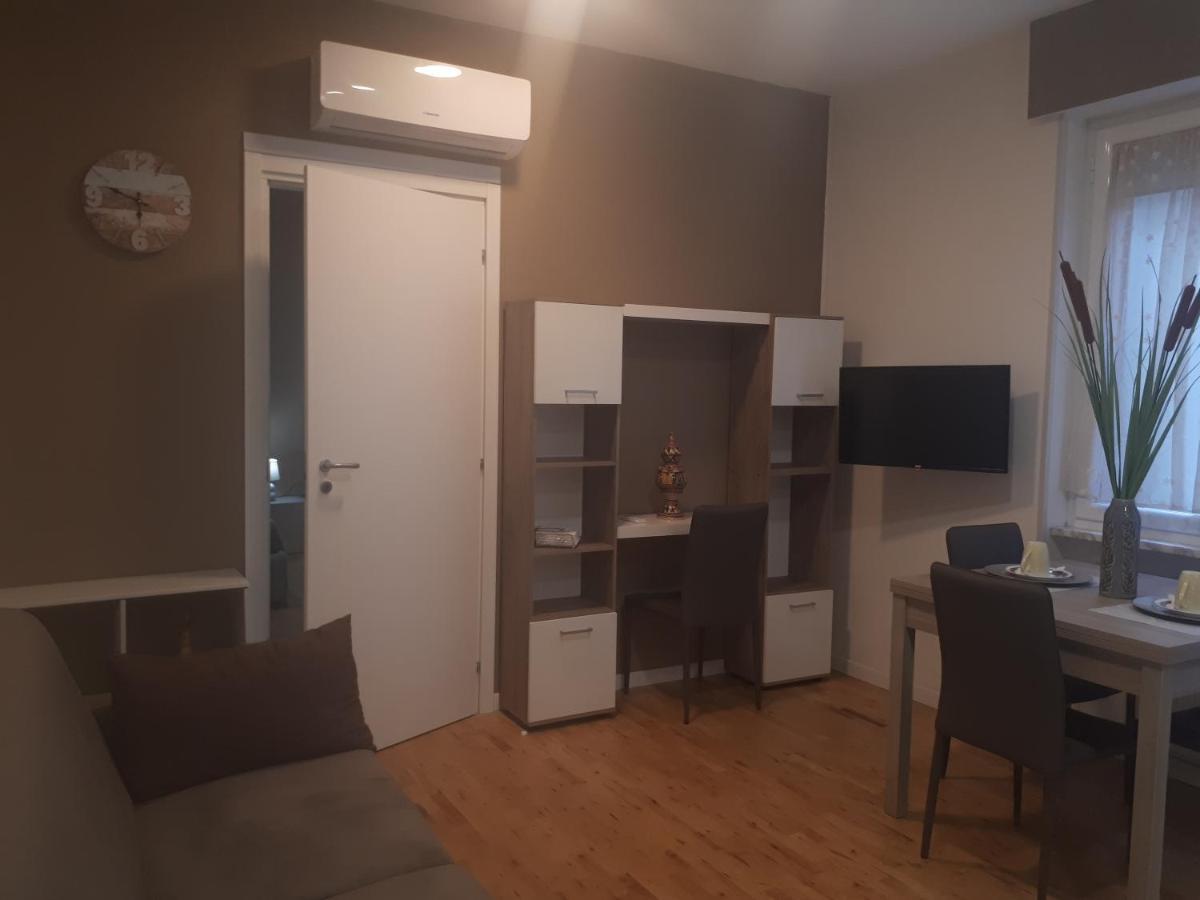 Central House Apartment Caserta Exterior foto