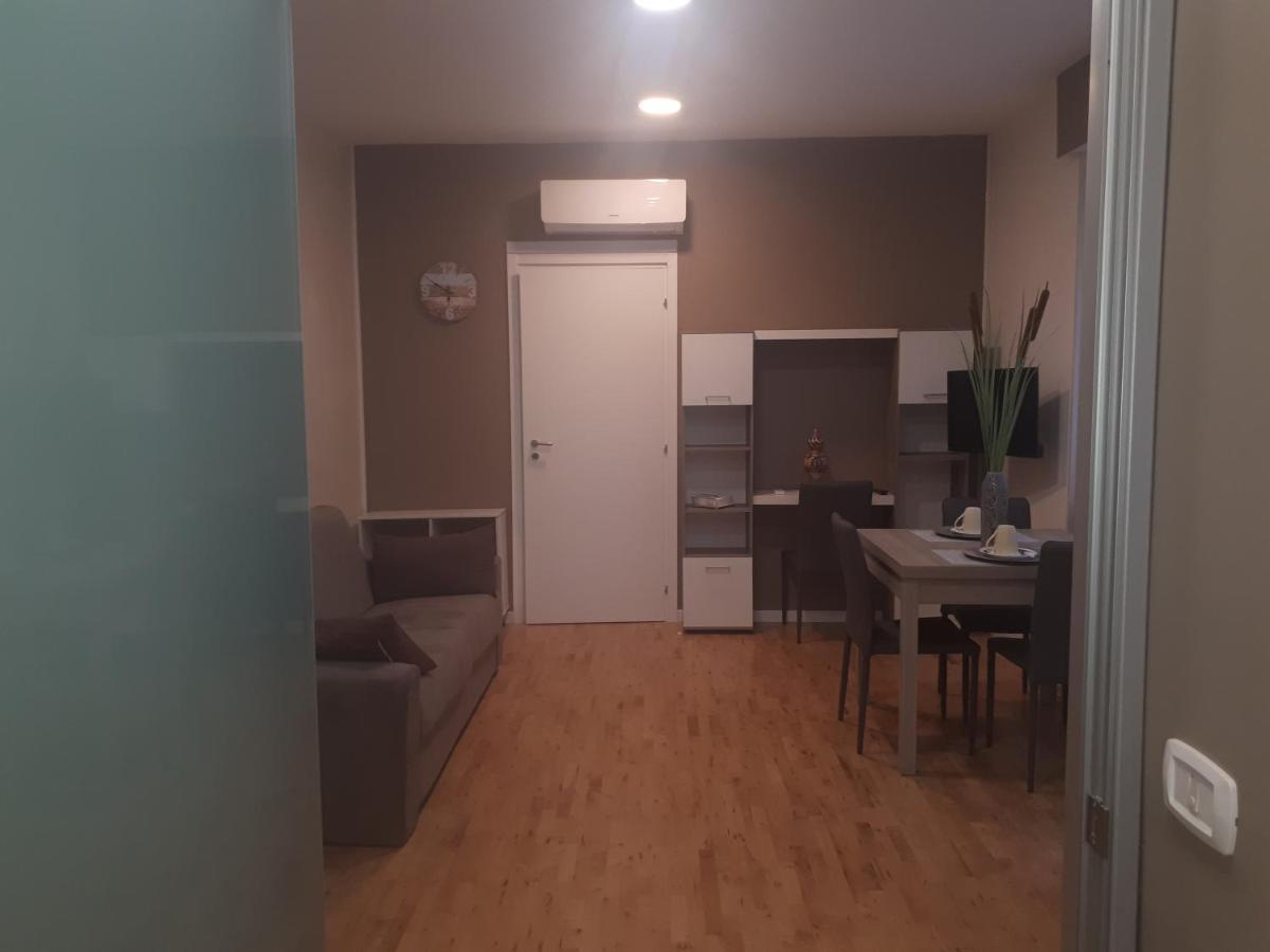 Central House Apartment Caserta Exterior foto