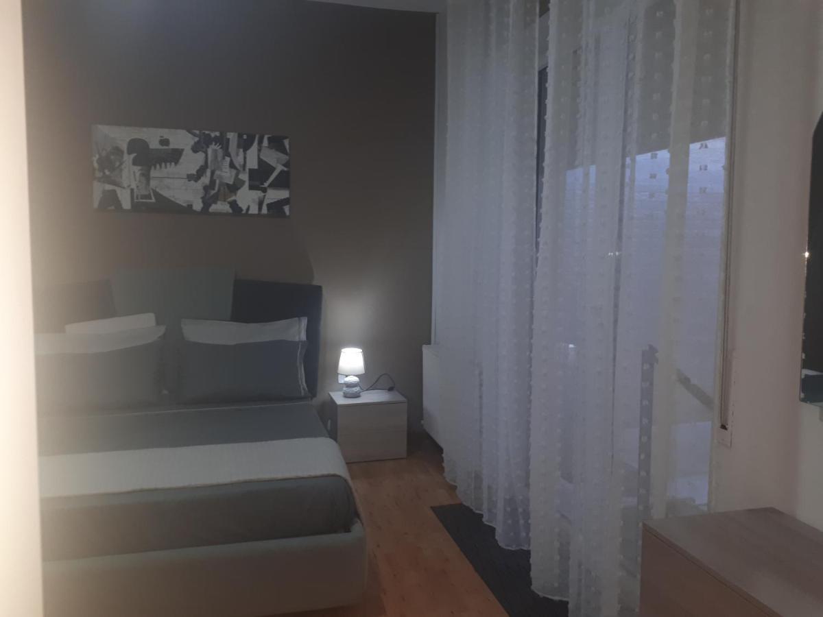 Central House Apartment Caserta Exterior foto